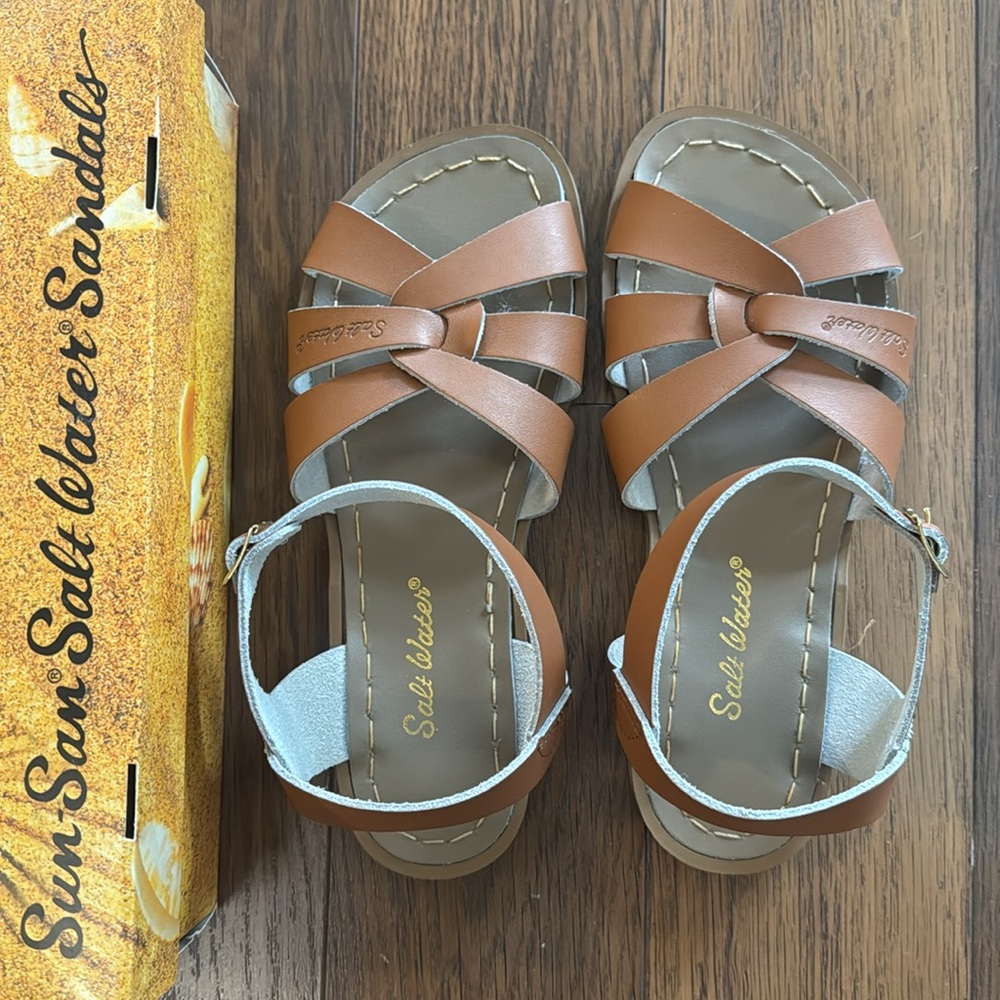 Salt Water Original Tan 4W6
